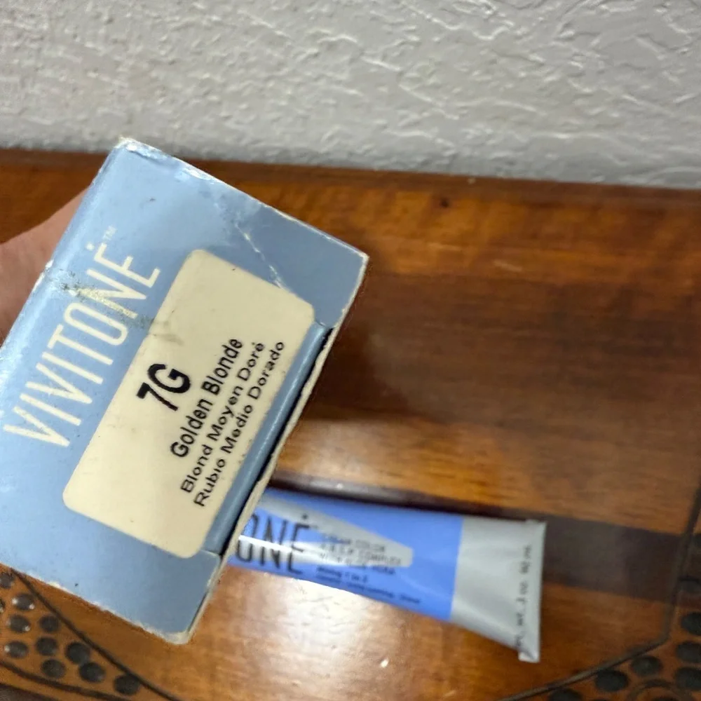 Vivitone Permanent Creme Color, 7G, Golden Blond, 3 oz,‎ Italy